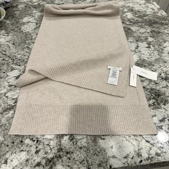 Vince Wool Cashmere Scarf - New in Bag w/Tags - Picture 5 of 5